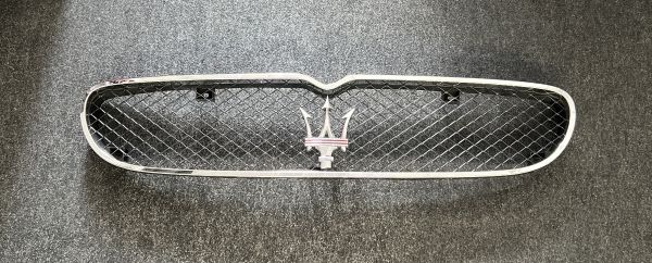 Maserati 4200 - Front Grille / Grill vorne