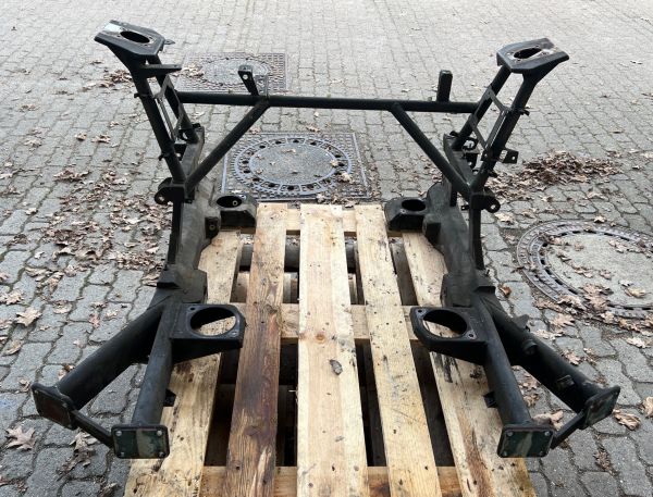 Ferrari Mondial T - Rear Removable Frame / Hilfsrahmen hinten