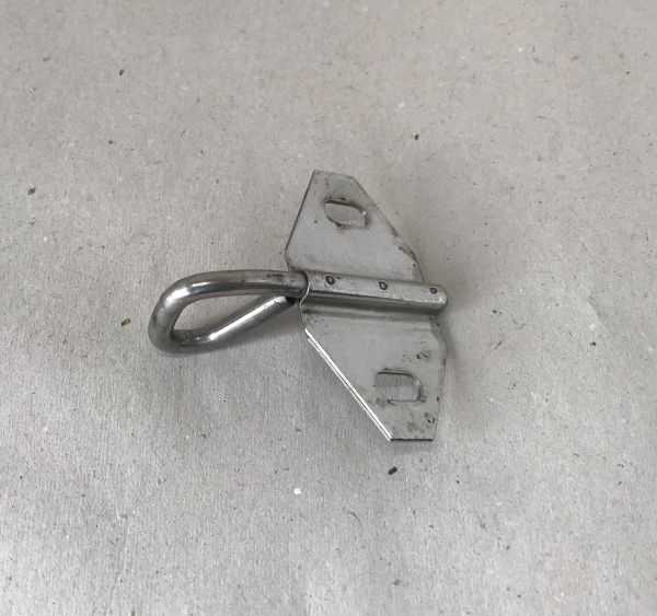 Rear Hood Striker / Haubenschliesser