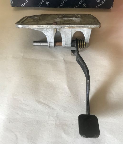 Brake Pedal and Support / Bremspedal mit Grundplatte