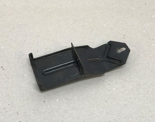Radiator Bracket - upper / Halter Kühler - oben