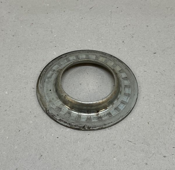 Lower Plate at Shock Absorber / Gegenplatte unten