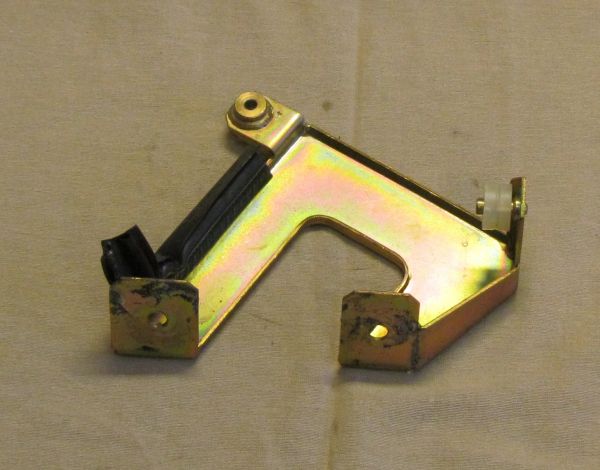 Bracket for ABS - Anti Skid Pump / Halter für ABS Pumpe