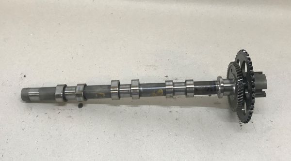 4 5 6 - Exhaust Camshaft (left) / Auslass Nockenwelle (links)