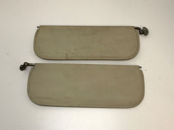 Pair of Sunvisors / Paar Sonnenblenden