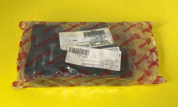 Set of 4 Brake Pads for rear Axle / Satz (4) Bremsbeläge hinten