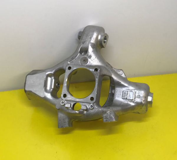 Rear Hub Carrier - right / Achsschenkel hinten - rechts