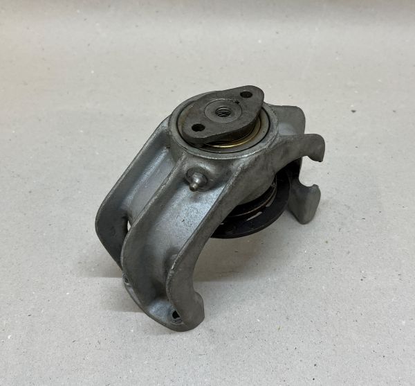Maserati 3500 GT - Bracket for Fan Blade / Brücke für Kühlerlüfter