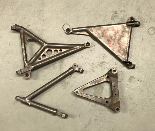 Set of Suspension Parts / Satz Radaufhängungsteile