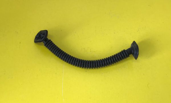 Rear Bonnet Opening Cable Grommet / Kofferraum Deckel Öffnungskabel Durchführung