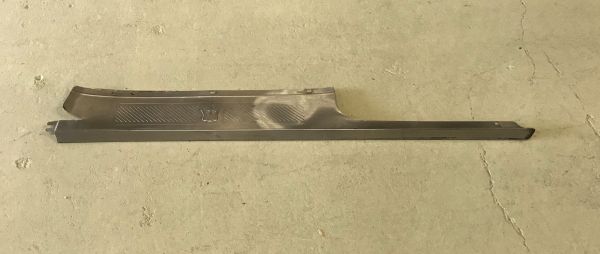Chrome at Rear Sill - left / Chromleiste auf Schweller - links