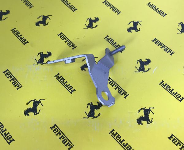 Pipe Bracket / Halter für Leitung