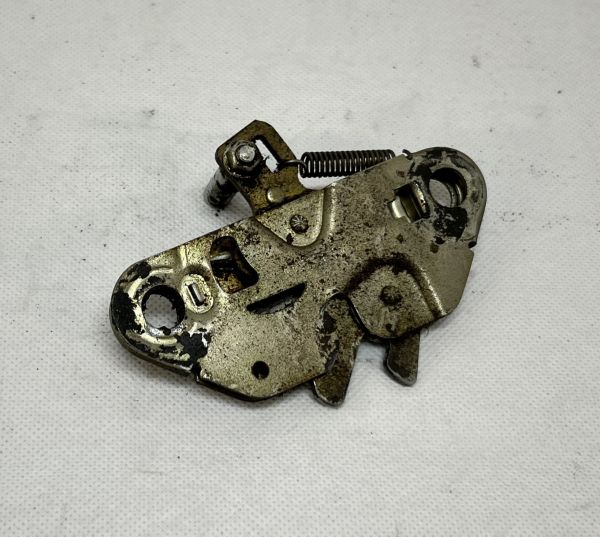 Ferrari 400 - Lock for Rear Hood / Schloss Heckdeckel