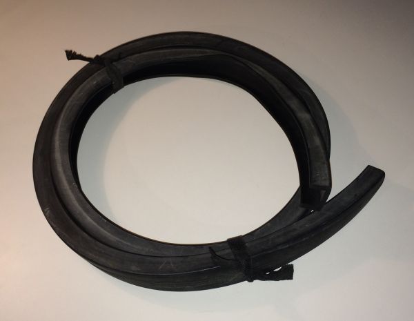 Upright Rubber Seal for Rear Side Window - pair / Dichtung senkrecht f Ausstellfenster hinten - Paar