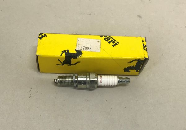 Spark Plug / Zündkerze