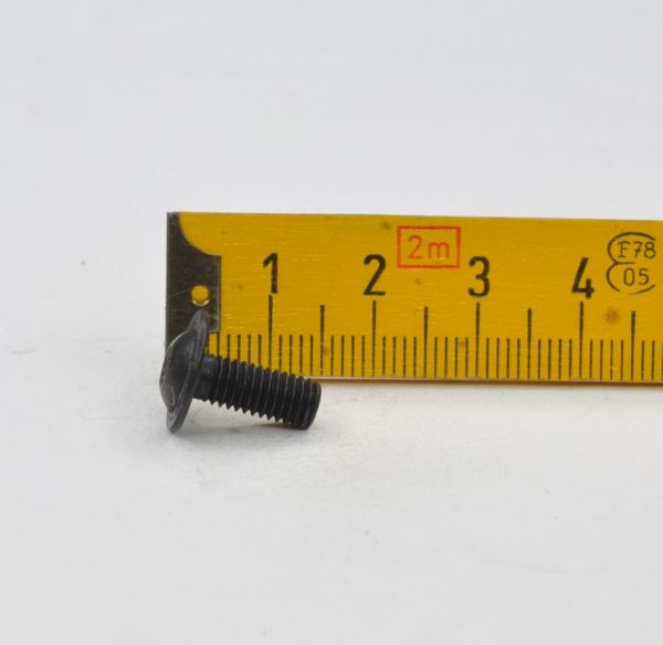 Screw / Schraube