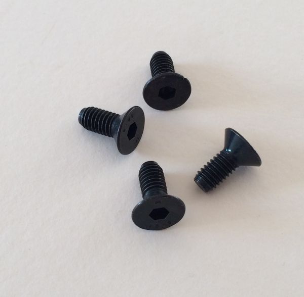 Screw / Schraube