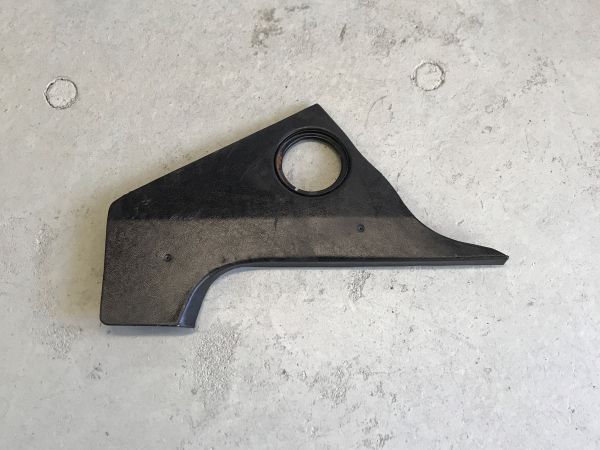 Lower Cover at A-Post - right / Verkleidung A-Säule Fussraum - rechts