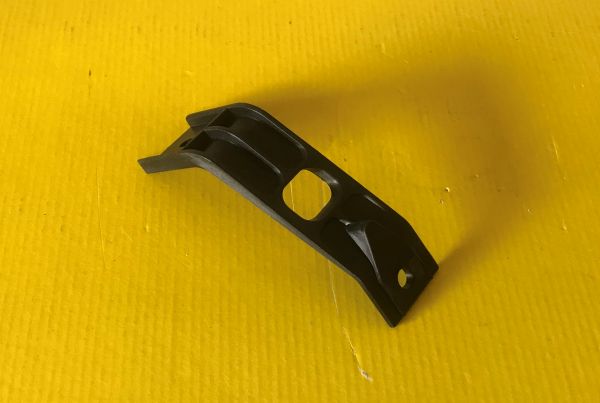 Mounting Bracket Front Fog Lamp / Halterung Nebelscheinwerfer Vorne