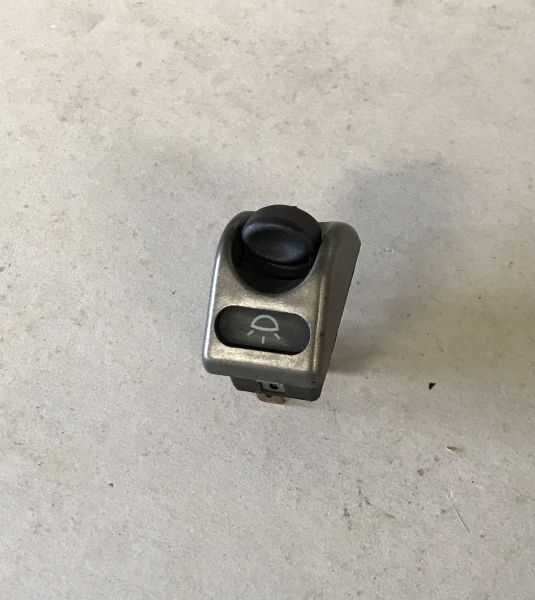 Switch for Rear Interior Light / Schalter für hintere Innenleuchte