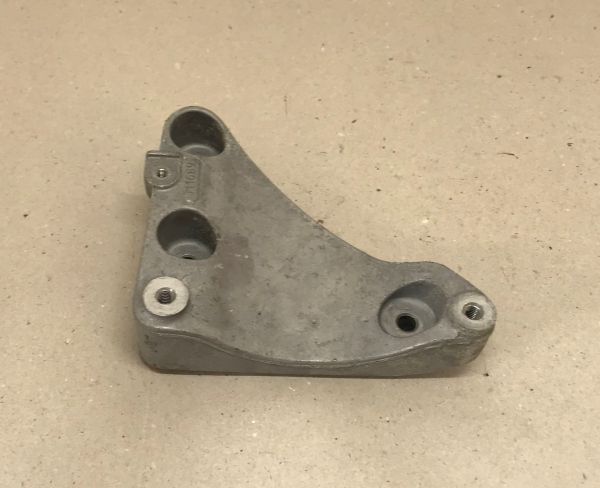 Bracket for AC Compressor / Halter für Klima-Kompressor