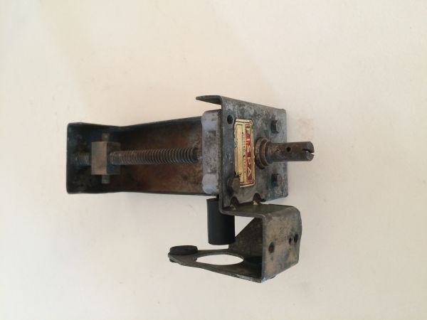 Lamborghini Jarama - Headlight Gear / Scheinwerfer Mechanik