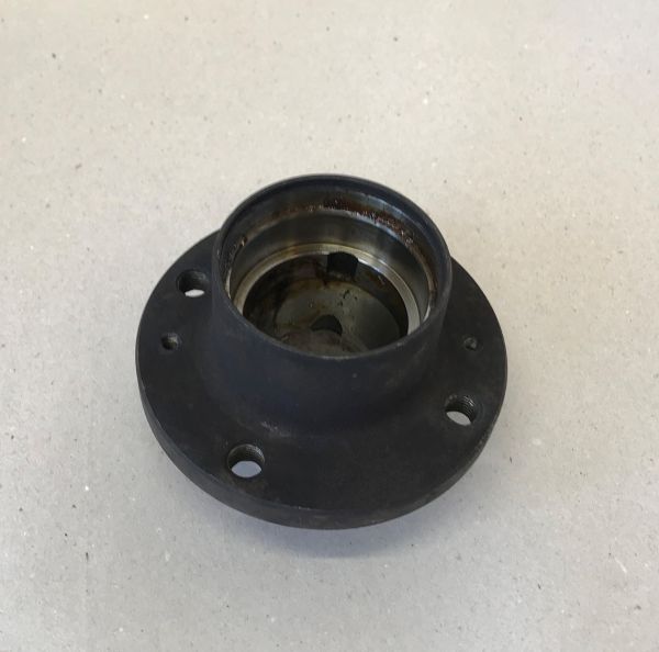 Front Wheel Carrier / Radnabe vorne