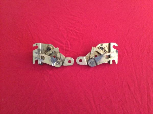 Pair of Window Regulators / Paar Fensterheber