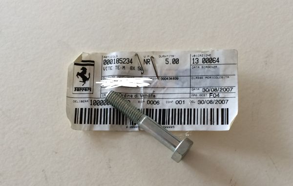 Screw / Schraube