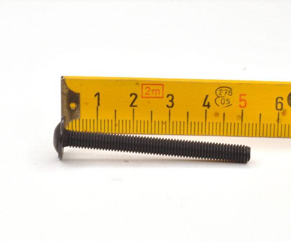 Screw / Schraube