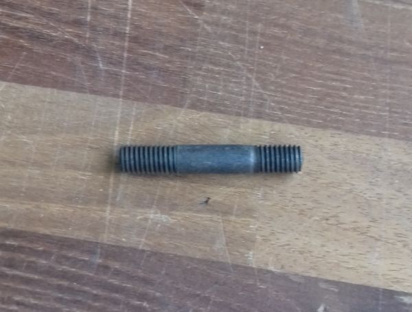 Stud at Clutch / Bolzen an Kupplung
