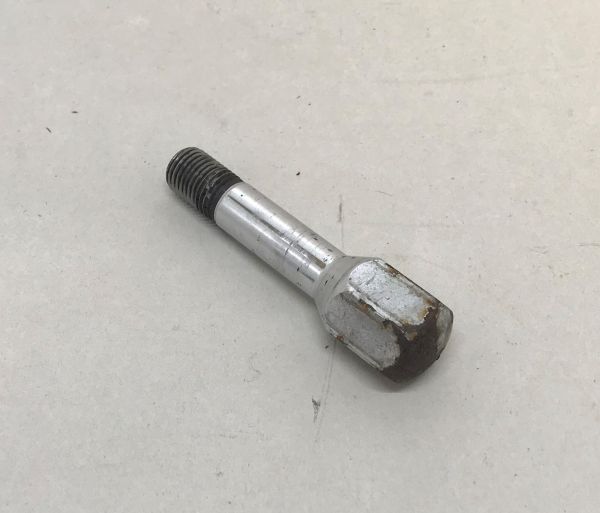 Wheel Stud / Radbolzen