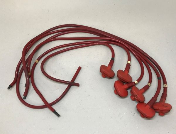 Set of Ignition Cables - left / Satz Zündkabel - links