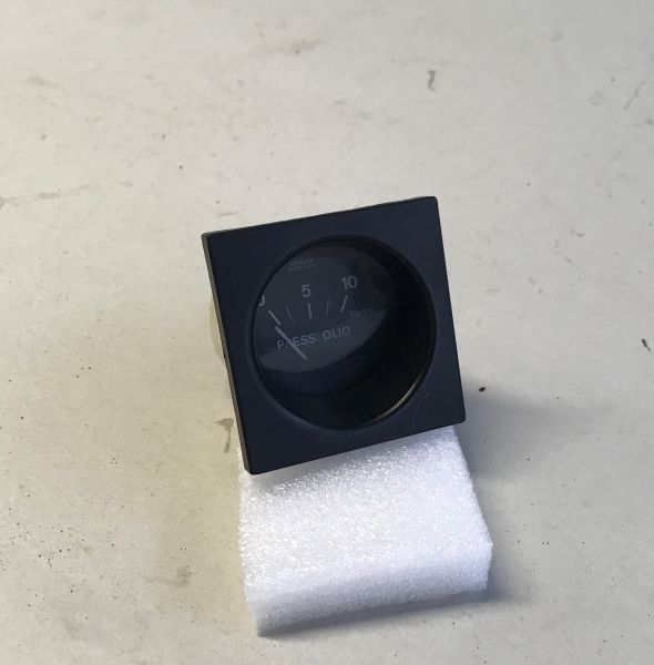 Oil Pressure Gauge / Anzeige für Öldruck