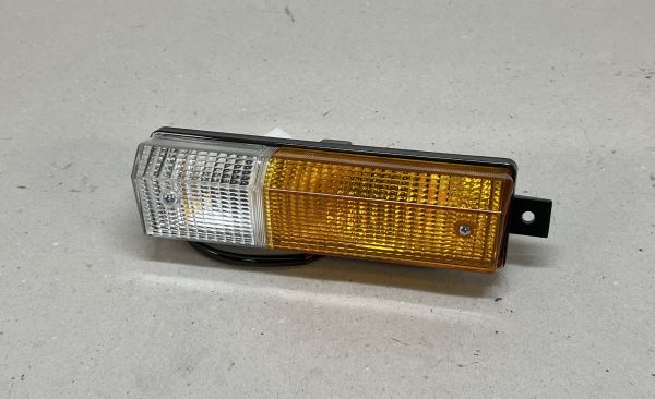 Front indicator right - amber + white / Blinker vorne - rechts - orange + weiß