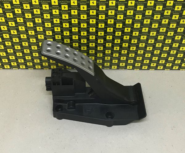 Ferrari - Accelerator Pedal / Gaspedal