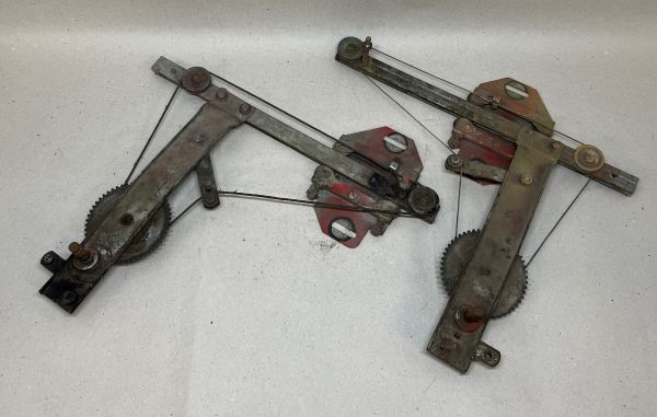 Pair of Window Regulators / Paar Fensterheber