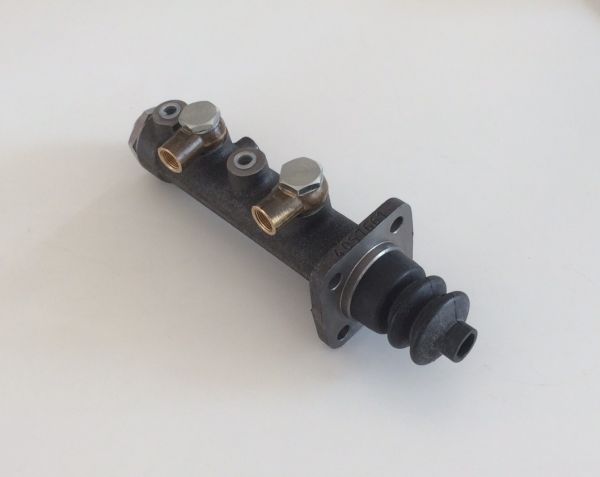 Brake Master Cylinder / Hauptbremszylinder
