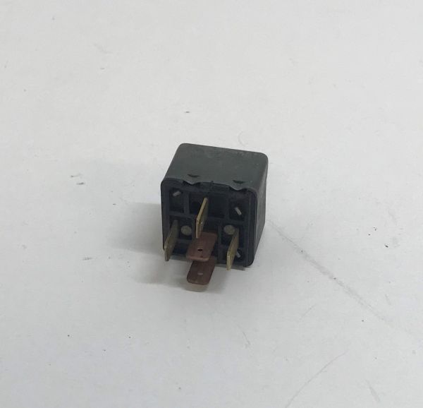 BOSCH 0 332 015 006 - Relay / Relais