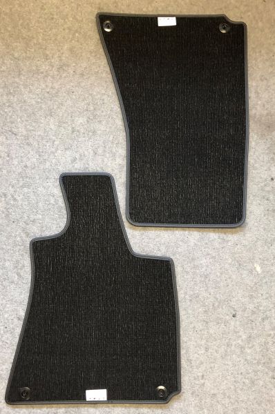 Front Carpet Floor Mats / Mattensatz vorne