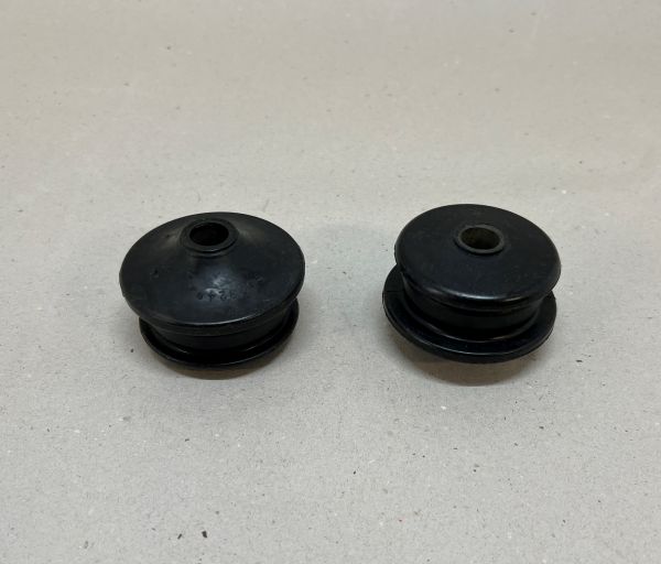 Maserati Biturbo - Buffer Pad front Frame / Gummi Fahrschemel Achsträger vorne