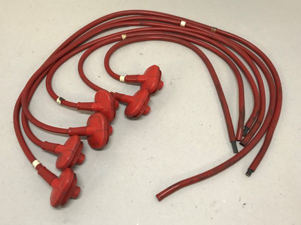 Set of Ignition Cables - right / Satz Zündkabel - rechts
