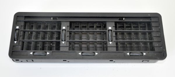 Central Air Outlet / Luftausströmer Mitte