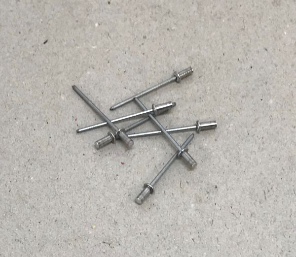 3.2 x 7.5 - Rivet / Niete