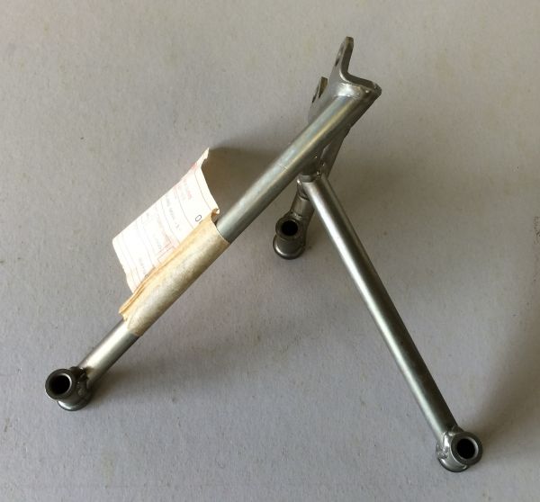 Bracket for left Turbo Charger / Halter für linken Turbolader