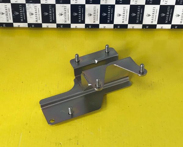 AC Cooler Mounting Bracket - Lower Left / Klimaanlagenkühler Halterung Unten Links