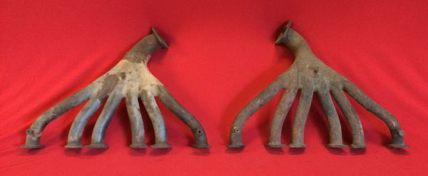 Pair of Exhaust Manifolds / Paar Auspuffkrümmer