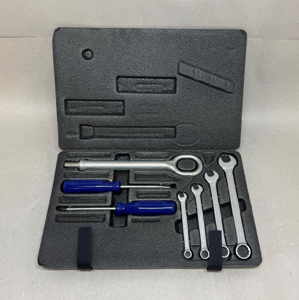 Maserati GranTurismo - Tool Kit / Bordwerkzeug