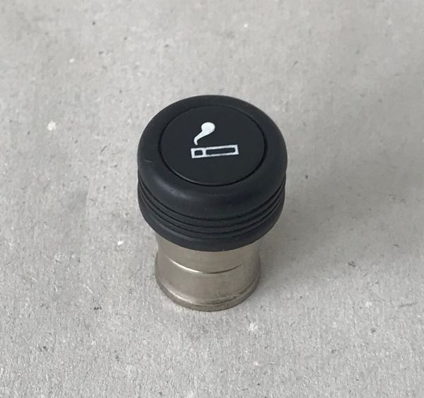 Cigar Lighter / Zigarettenanzünder