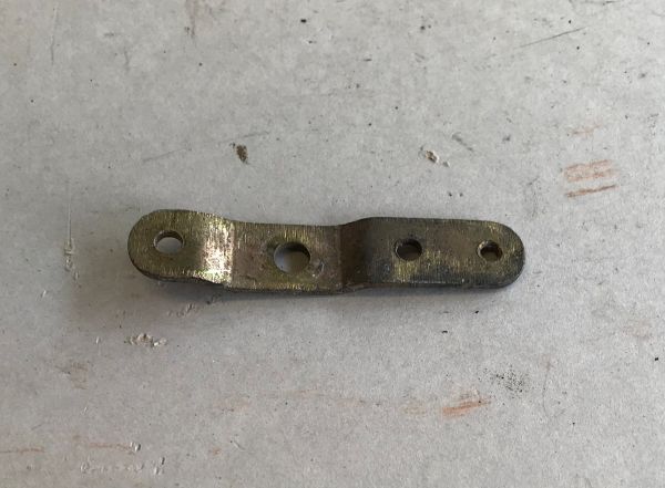 Linkage for Front Hood Opening Cable / Hebel für Haubenzug vorne